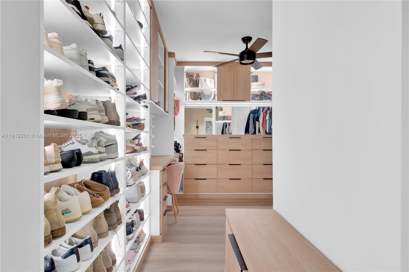 7TH ADDN TO RICHMOND HEIG - Residential