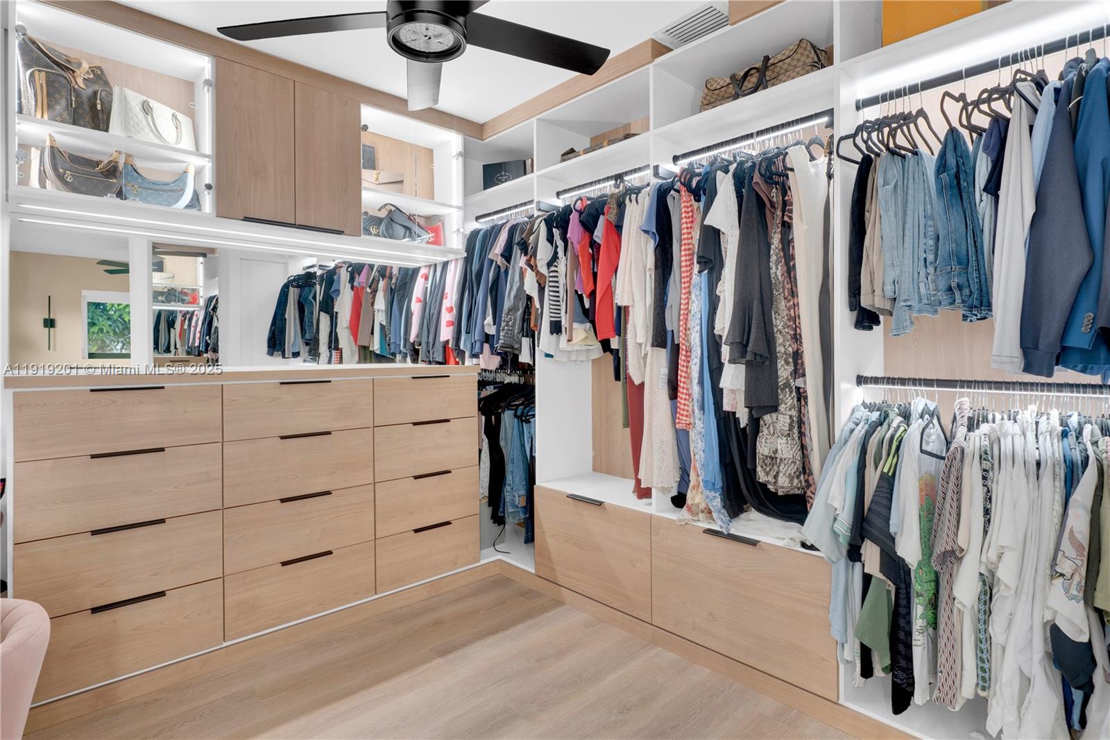 7TH ADDN TO RICHMOND HEIG - Residential