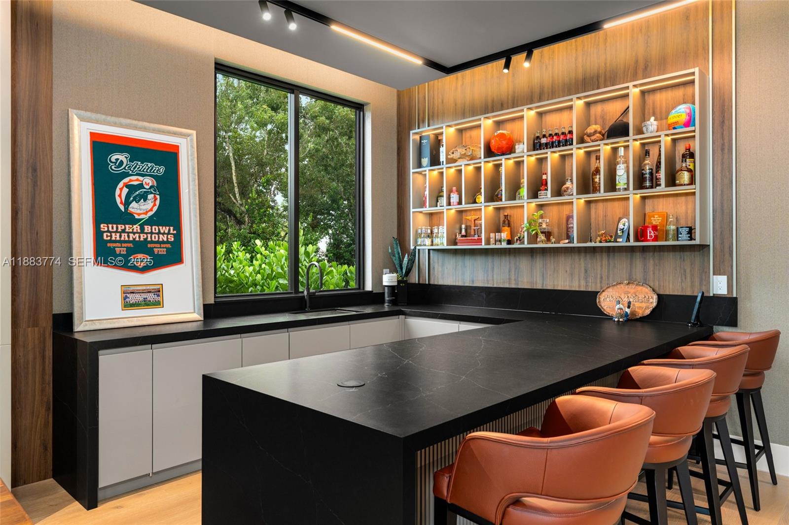 OLD CUTLER POINT - Residential