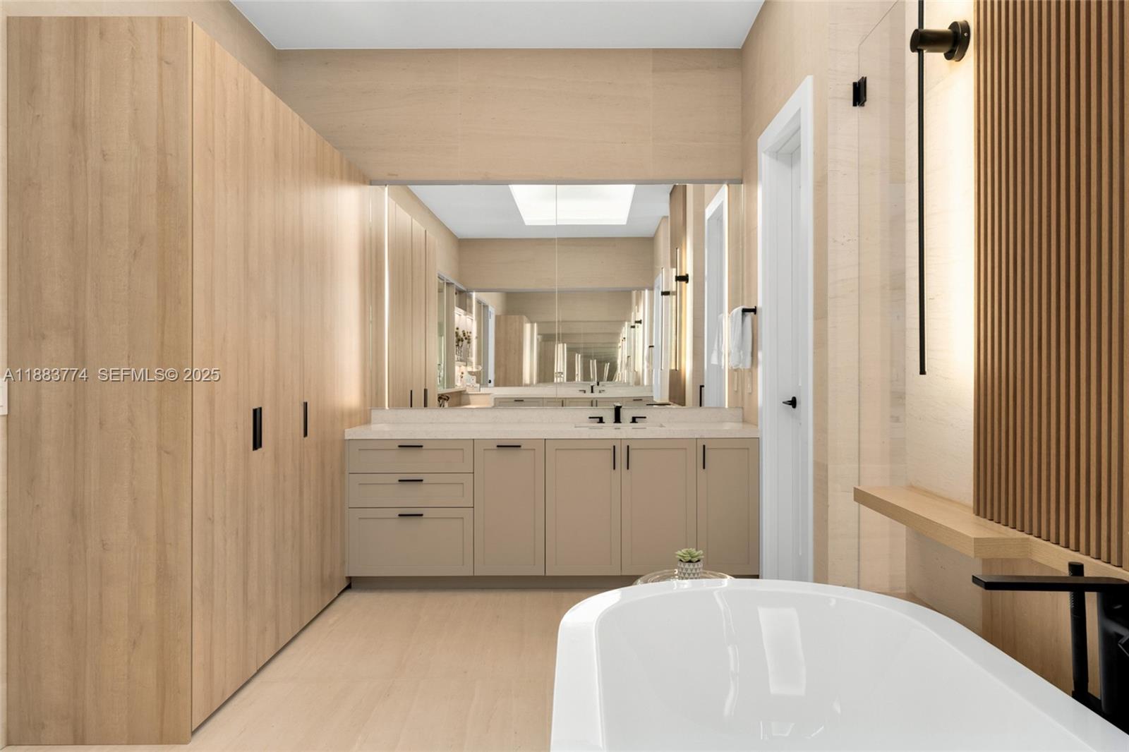 OLD CUTLER POINT - Residential