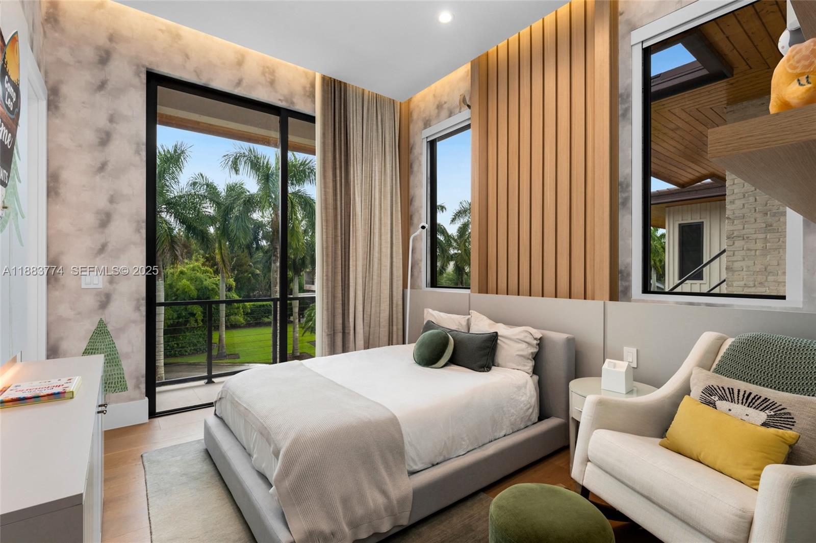 OLD CUTLER POINT - Residential