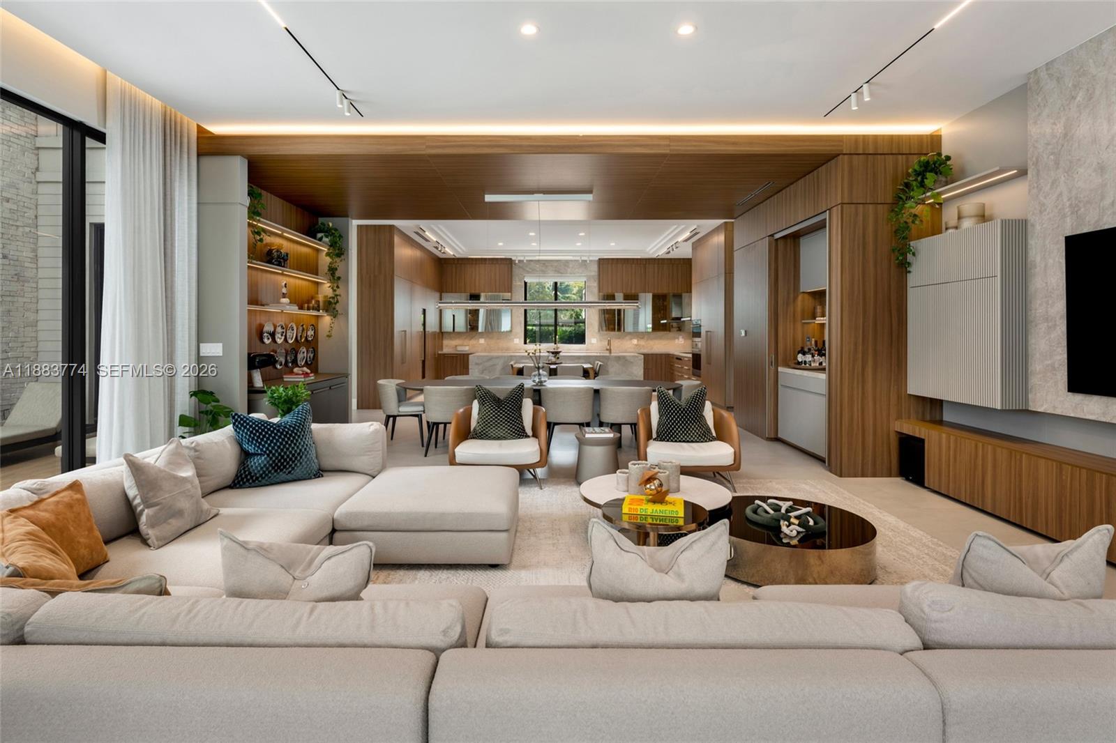 OLD CUTLER POINT - Residential