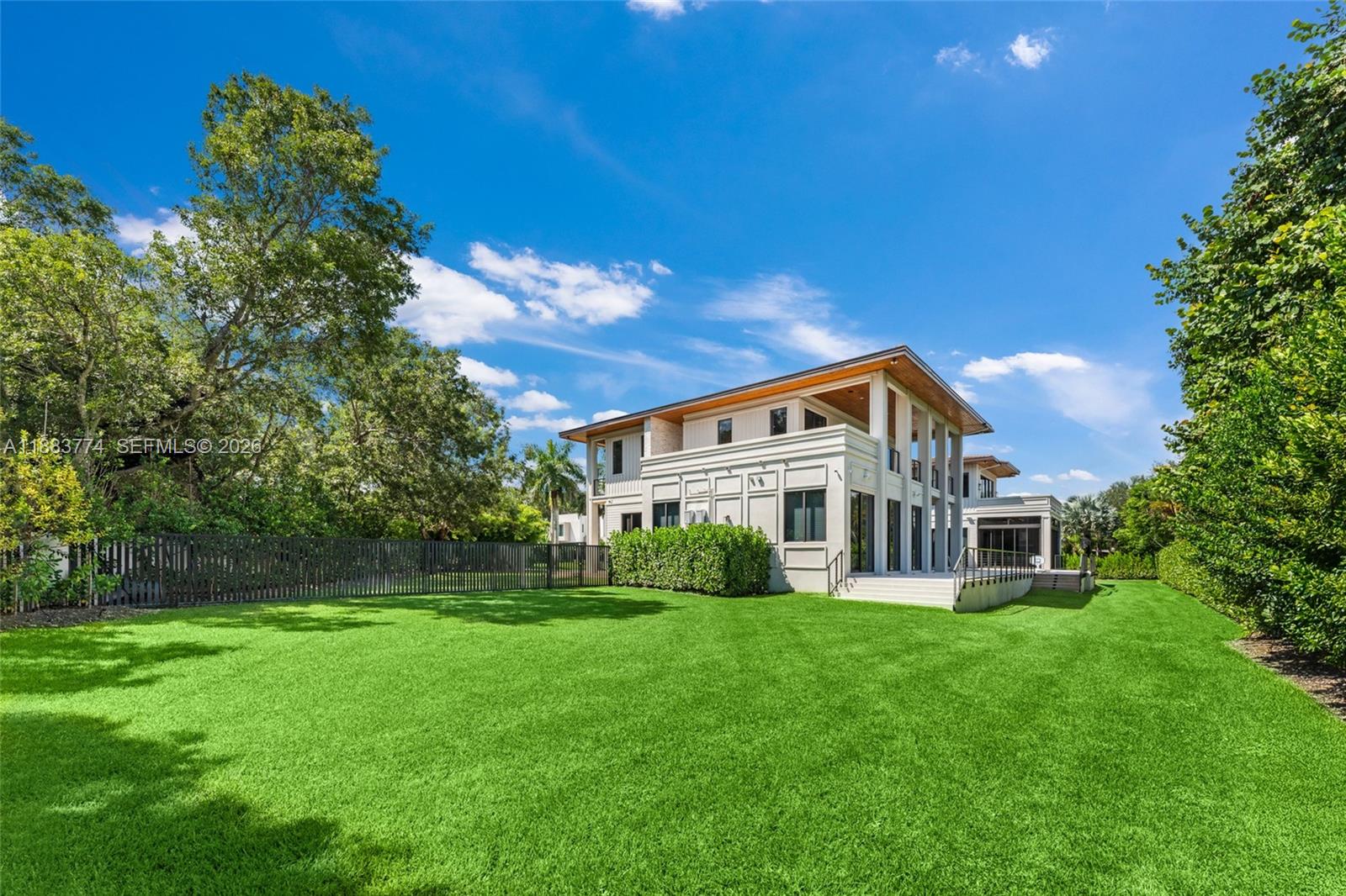 OLD CUTLER POINT - Residential