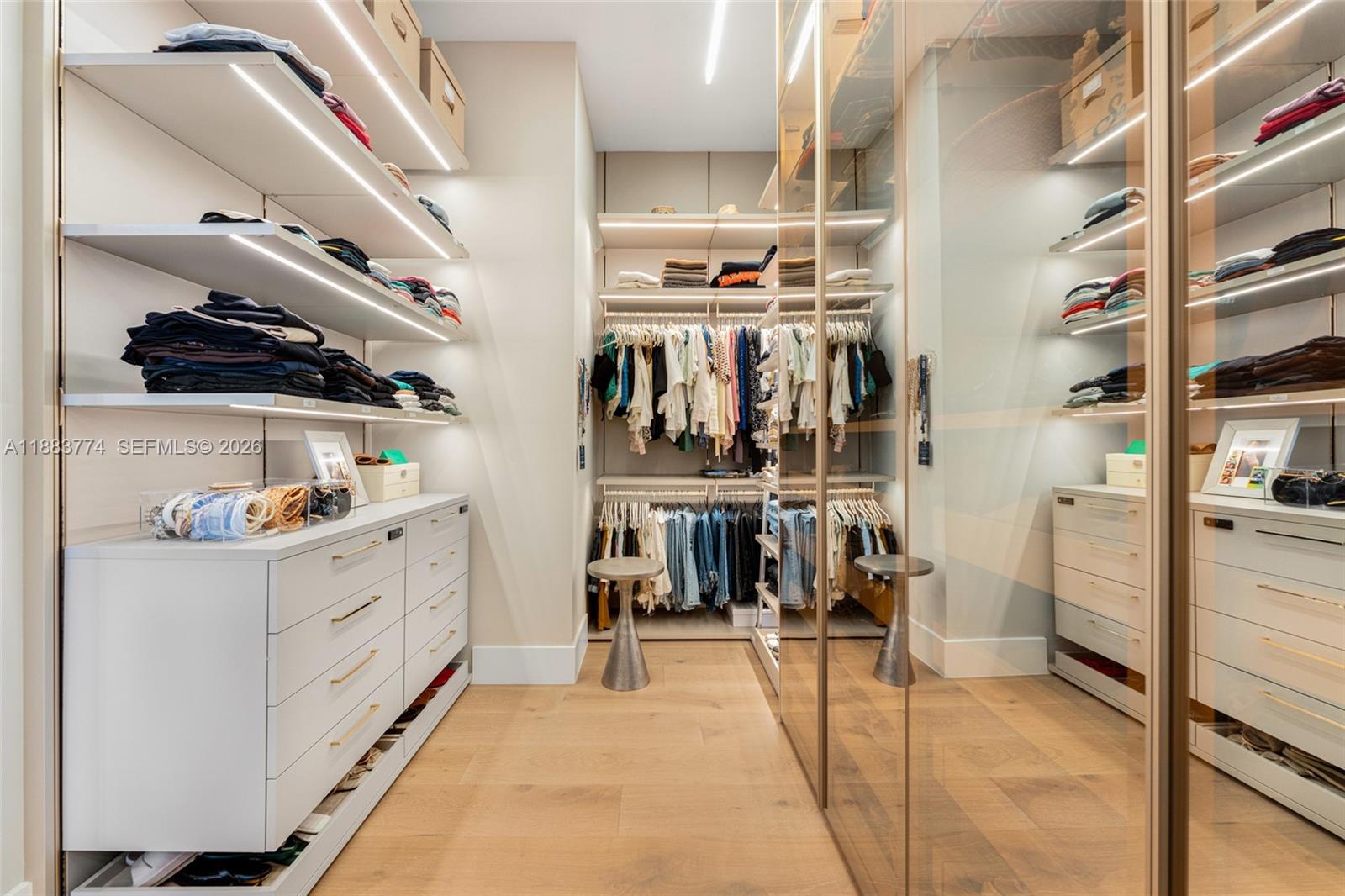 OLD CUTLER POINT - Residential