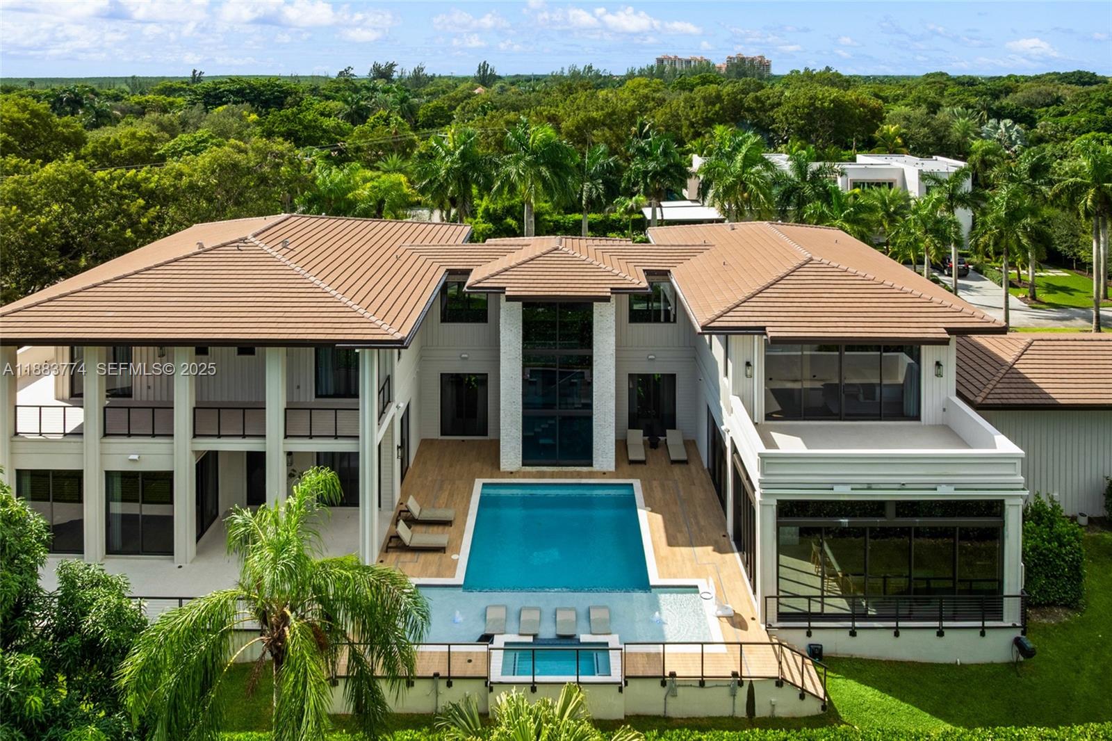 OLD CUTLER POINT - Residential