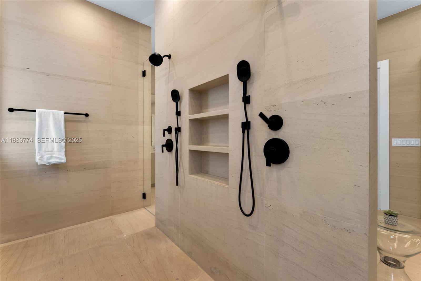 OLD CUTLER POINT - Residential