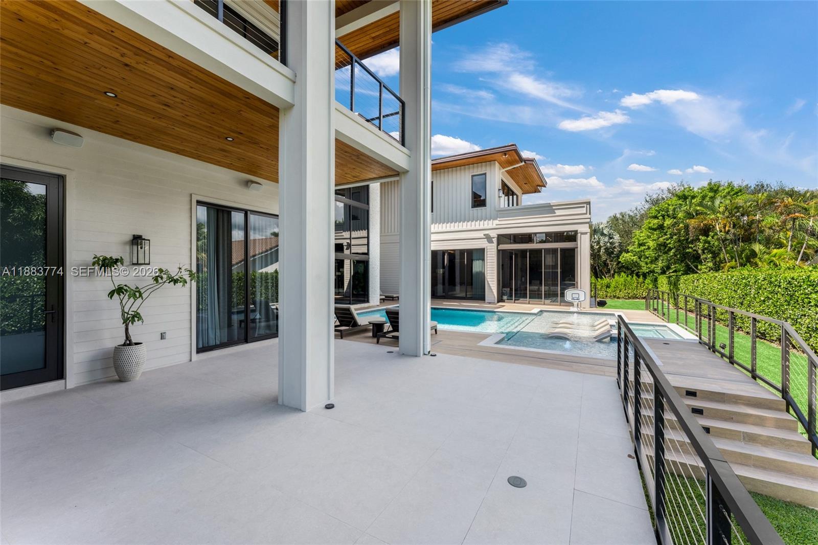 OLD CUTLER POINT - Residential