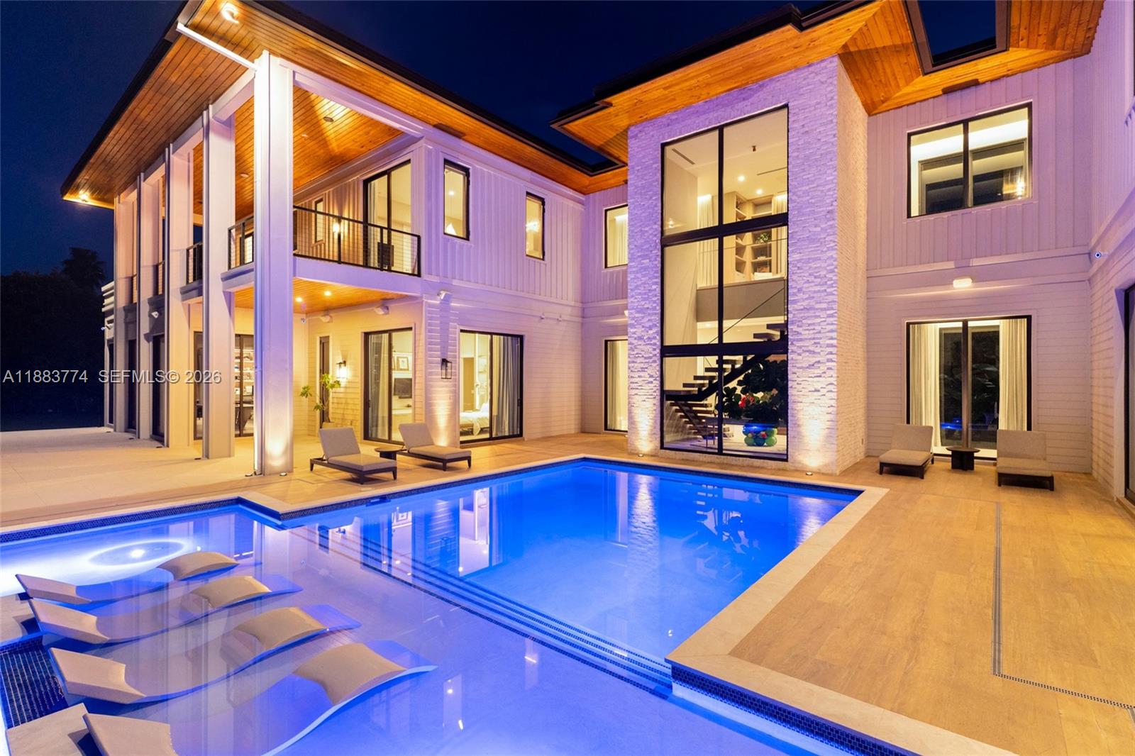 OLD CUTLER POINT - Residential