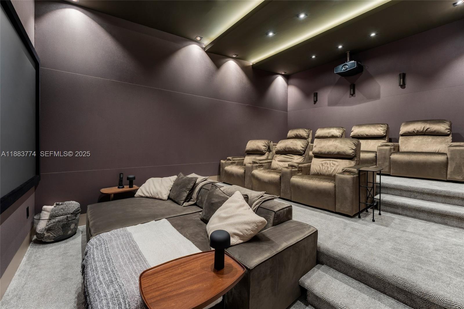 OLD CUTLER POINT - Residential