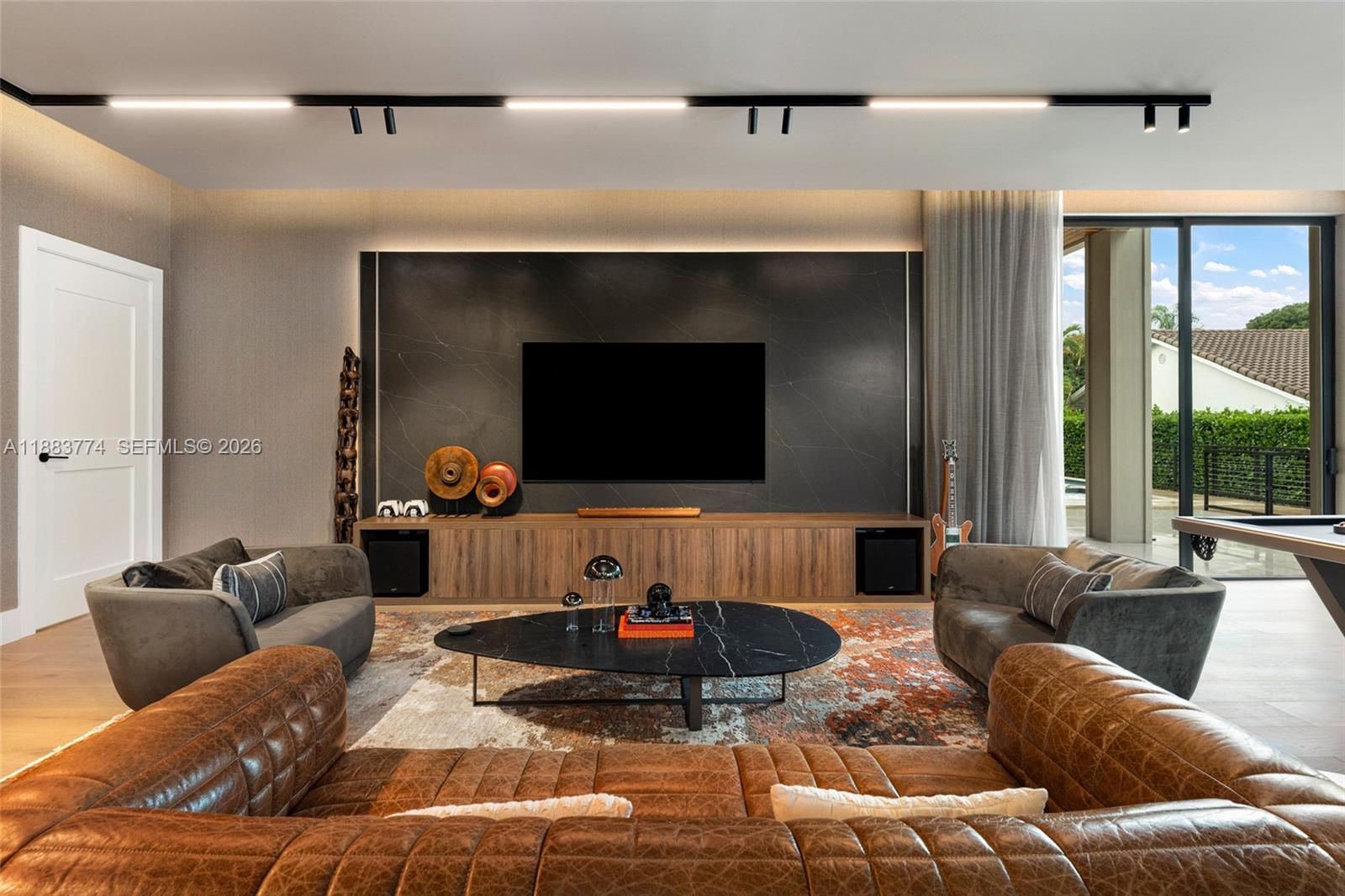 OLD CUTLER POINT - Residential