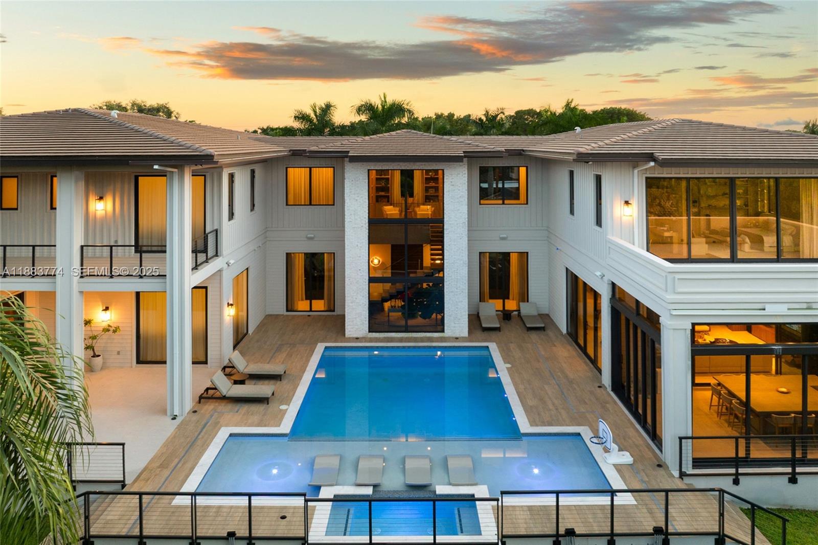 OLD CUTLER POINT - Residential