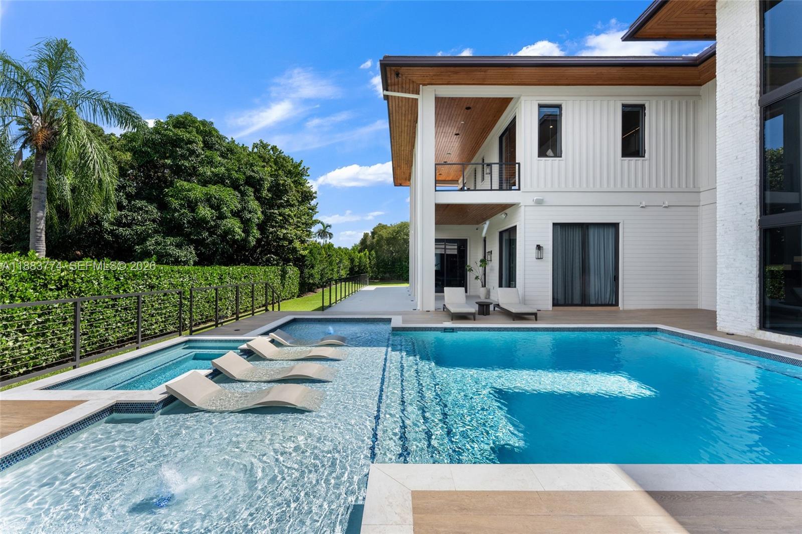 OLD CUTLER POINT - Residential