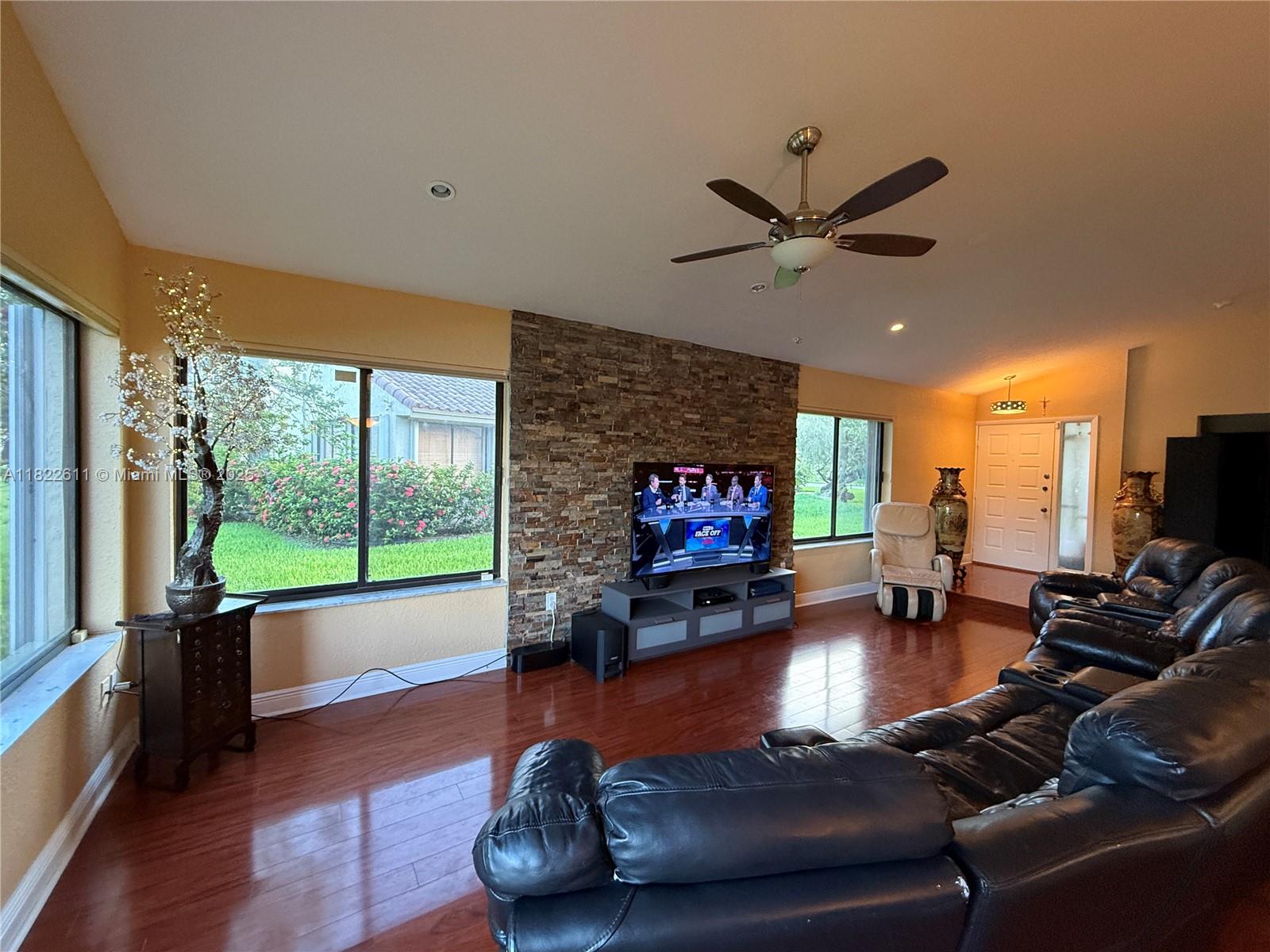 PATIO VILLAS SECTION ONE - Residential