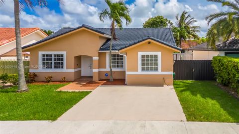 Single Family Residence in Miami FL 13520 181st St St 25.jpg