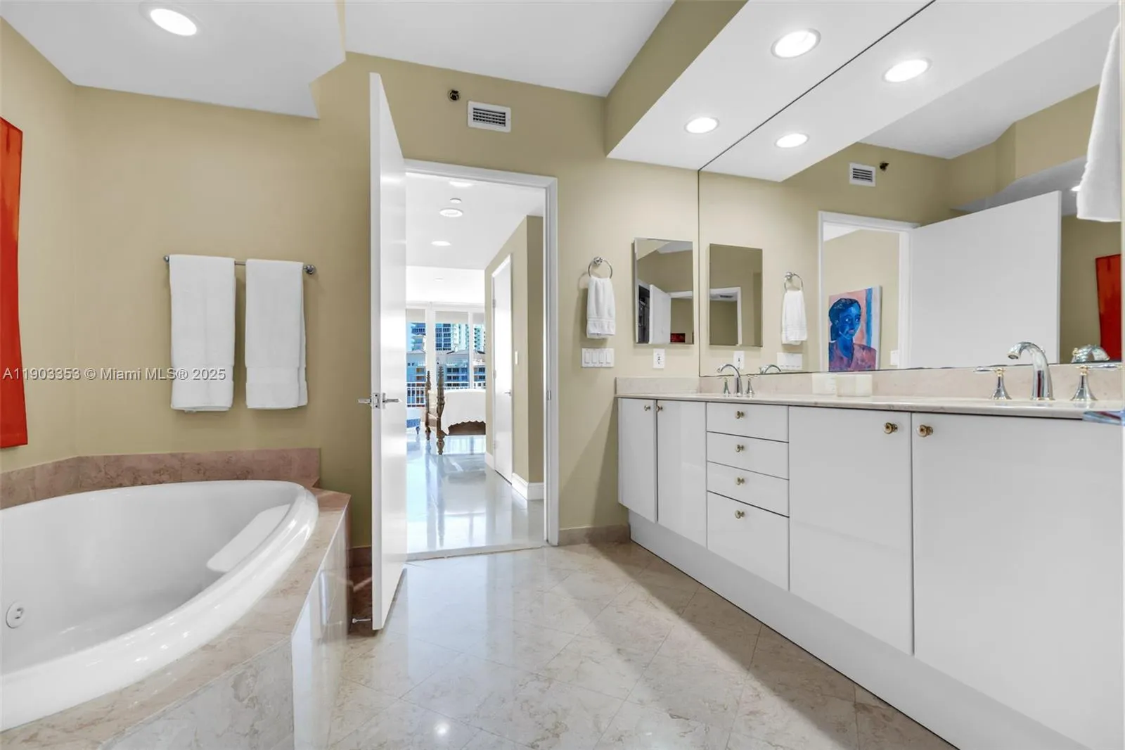 Key Biscayne, Florida 33149, United States, 3 Bedrooms Bedrooms, ,3 BathroomsBathrooms,Residential,Active,234333