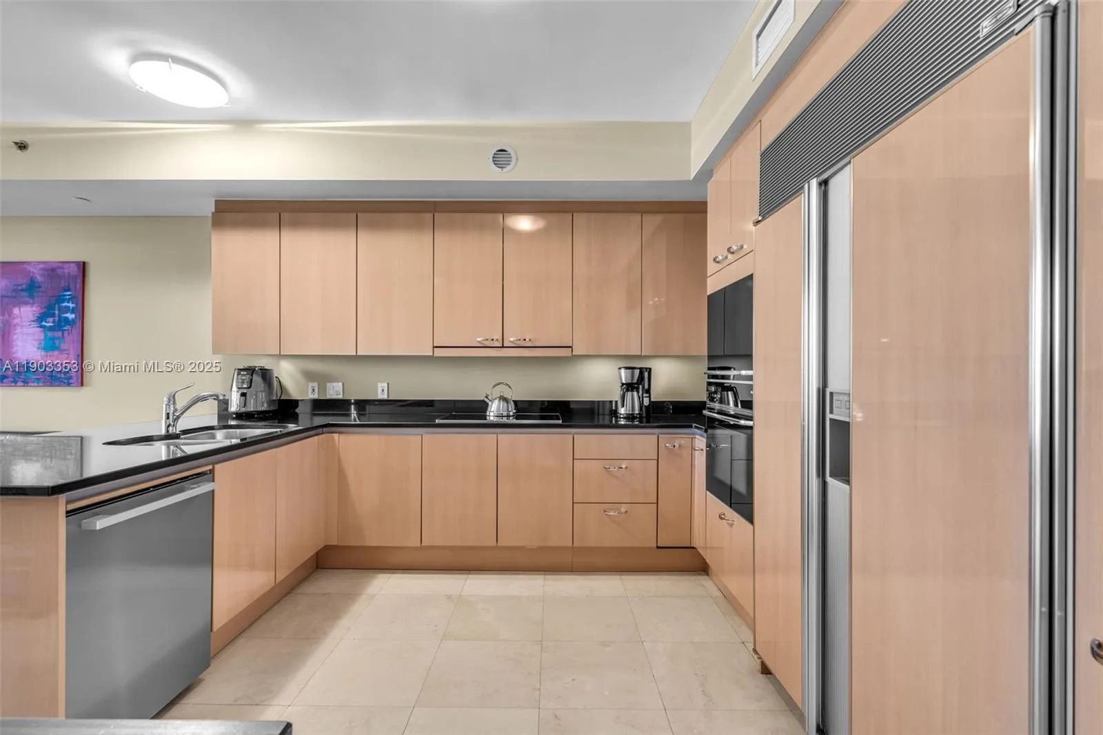 Key Biscayne, Florida 33149, United States, 3 Bedrooms Bedrooms, ,3 BathroomsBathrooms,Residential,Active,234333