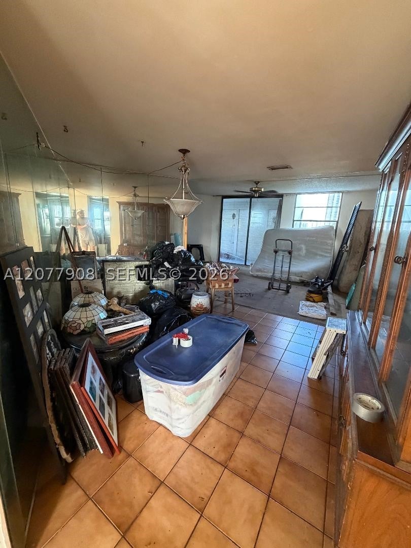 20500 W Country Club Dr 818