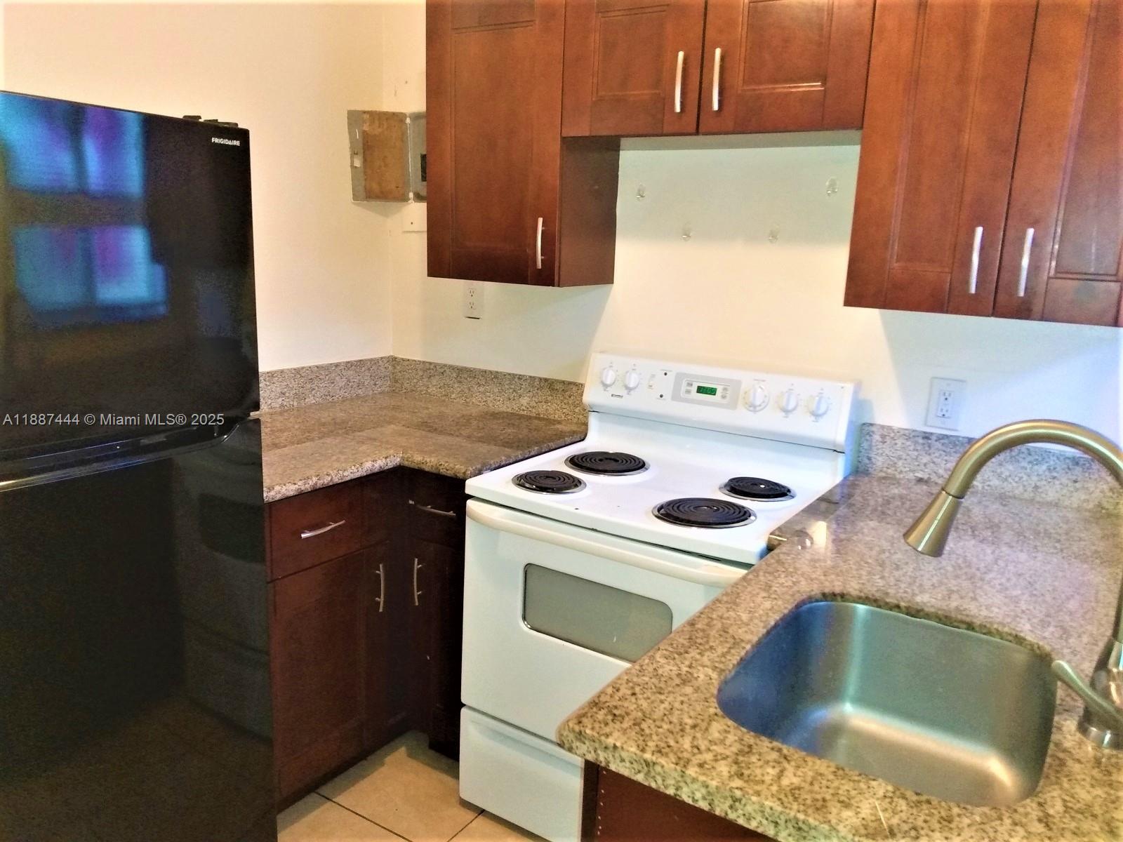 LAKE AVE ADD TO WPB - Residential Lease