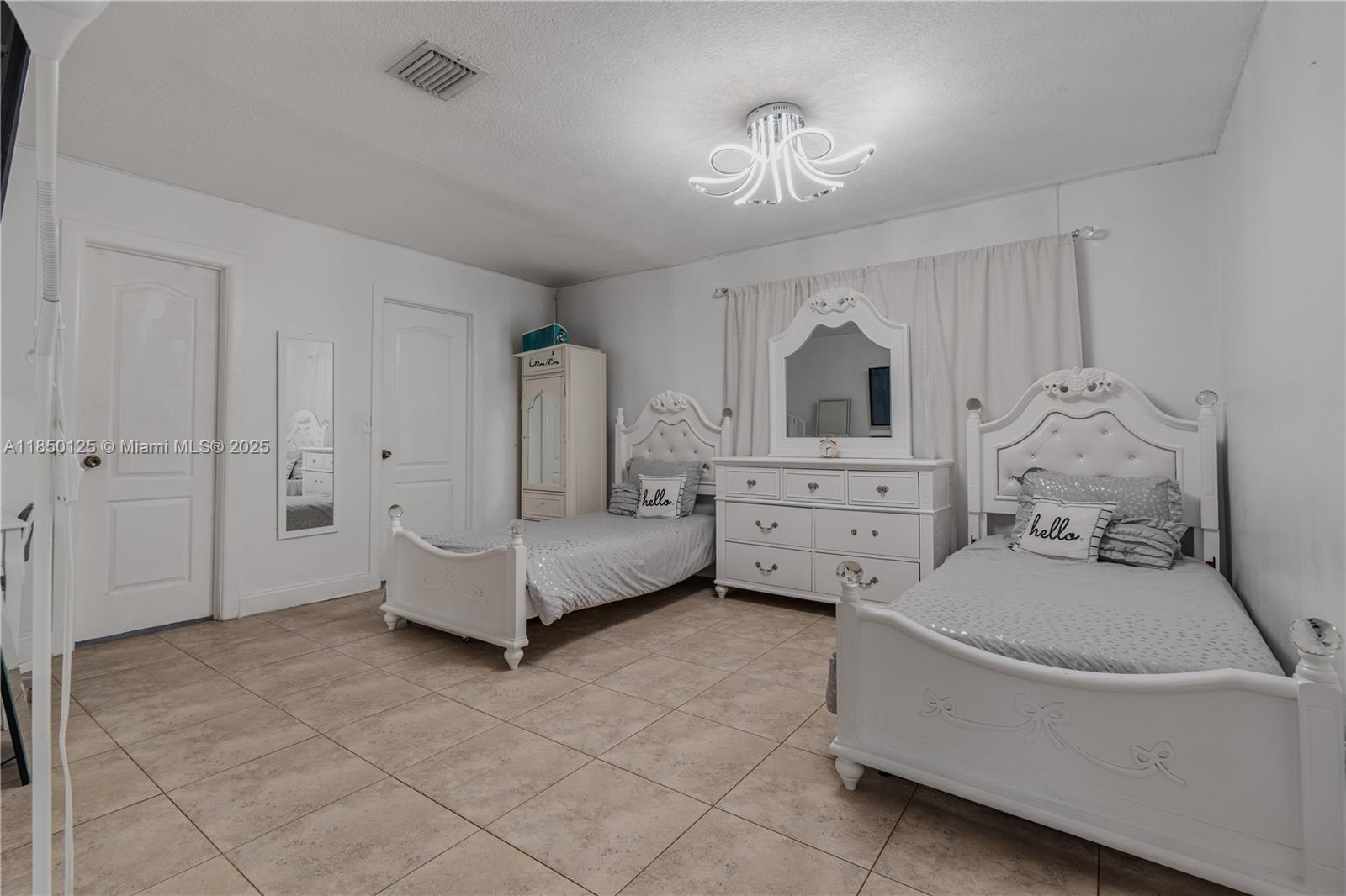 HEFTLER HOMES SEC 3 - Residential