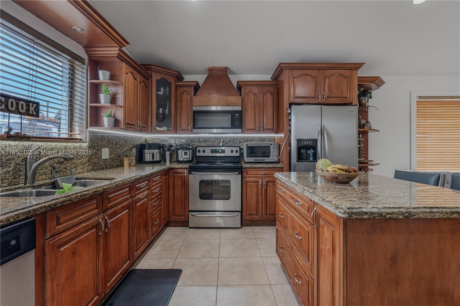 HEFTLER HOMES SEC 3 - Residential