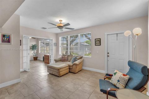 Single Family Residence in Hollywood FL 5507 Mckinley St St 6.jpg