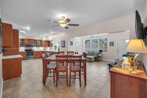 Single Family Residence in Hollywood FL 5507 Mckinley St St 42.jpg