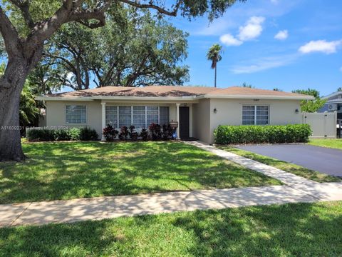 Single Family Residence in Hollywood FL 5507 Mckinley St St 36.jpg