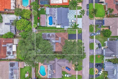 Single Family Residence in Hollywood FL 5507 Mckinley St St 26.jpg