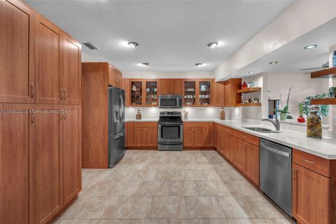 Single Family Residence in Hollywood FL 5507 Mckinley St St 2.jpg