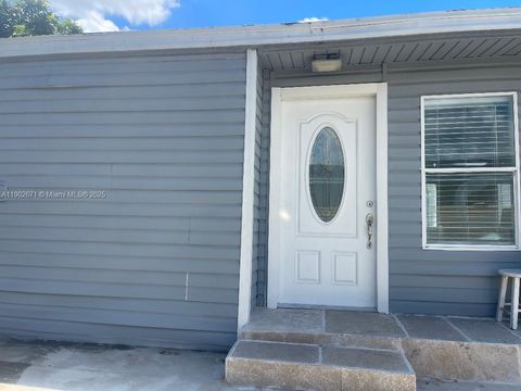 19800 SW 180th Ave UNIT 86 Miami FL 33187