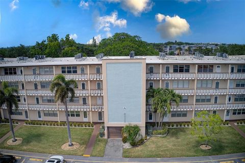 Photo of 408 Southampton A #408, West Palm Beach, FL 33417 (MLS # A11790997)
