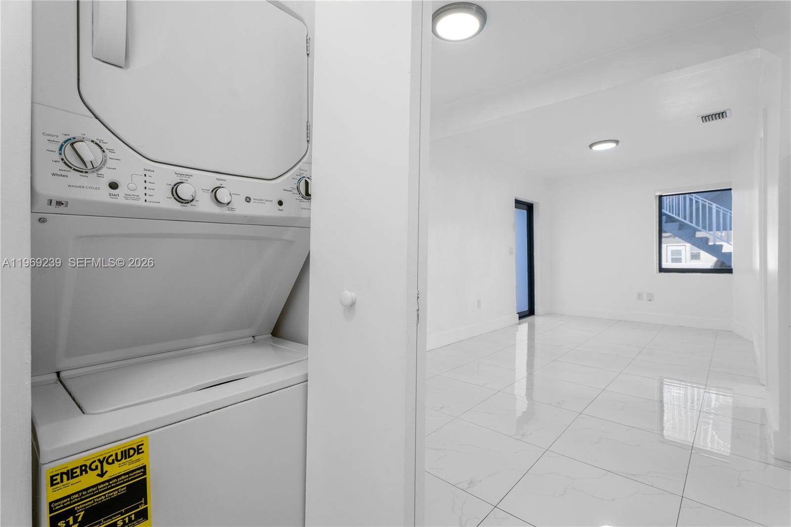 BISCAYNE BEACH SUB - Residential Lease