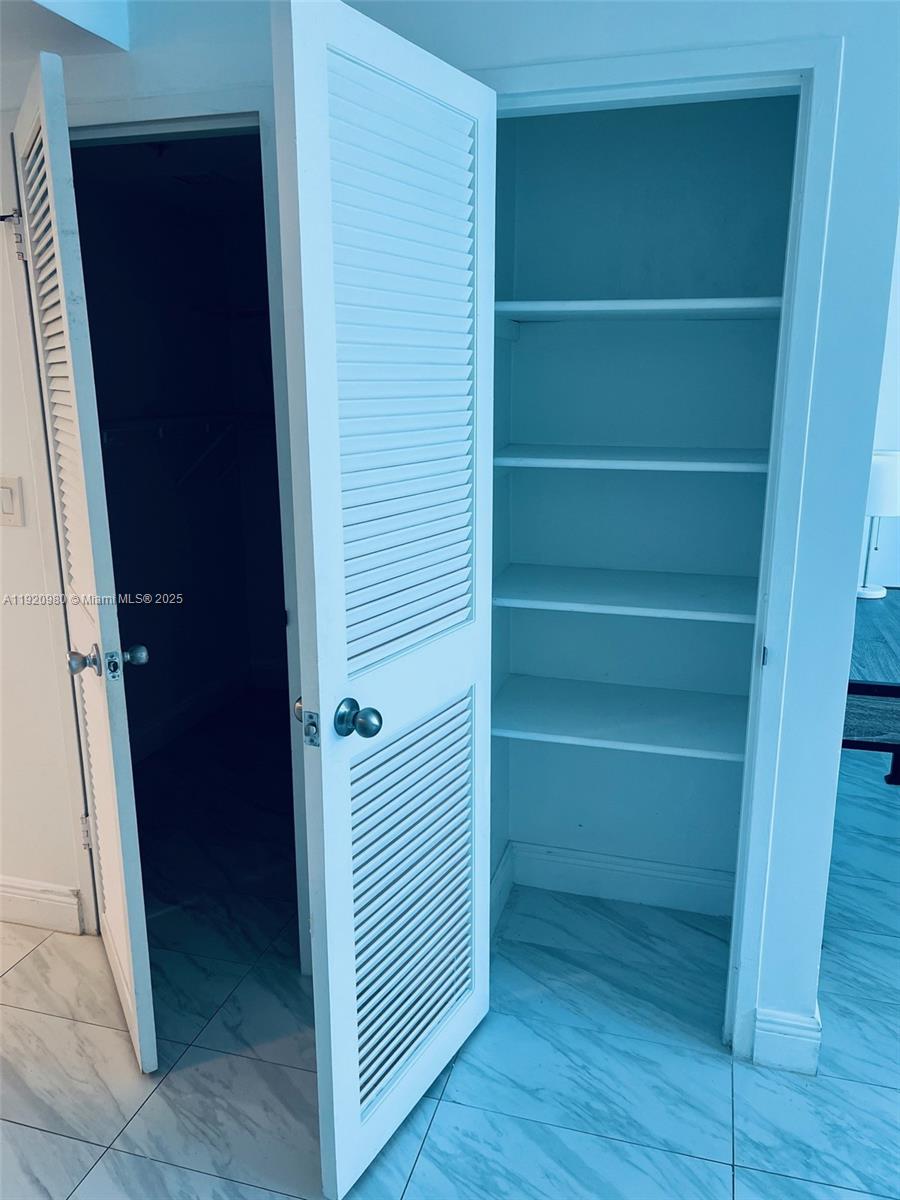 WAVE CONDO - Residential Lease