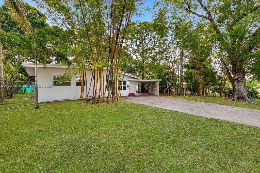 Photo of 501 Carolina Ave, Fort Lauderdale, FL 33312 (MLS # A11936801)