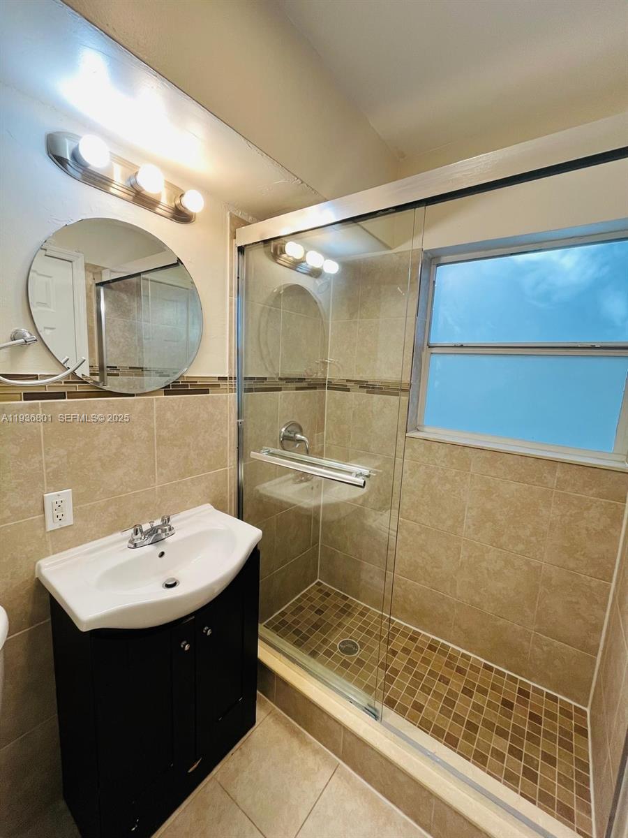 MELROSE PARK SECT 1 - Residential Lease