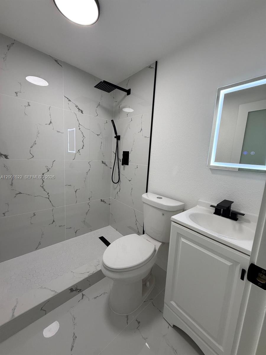 THE TROPICS AMD - Residential