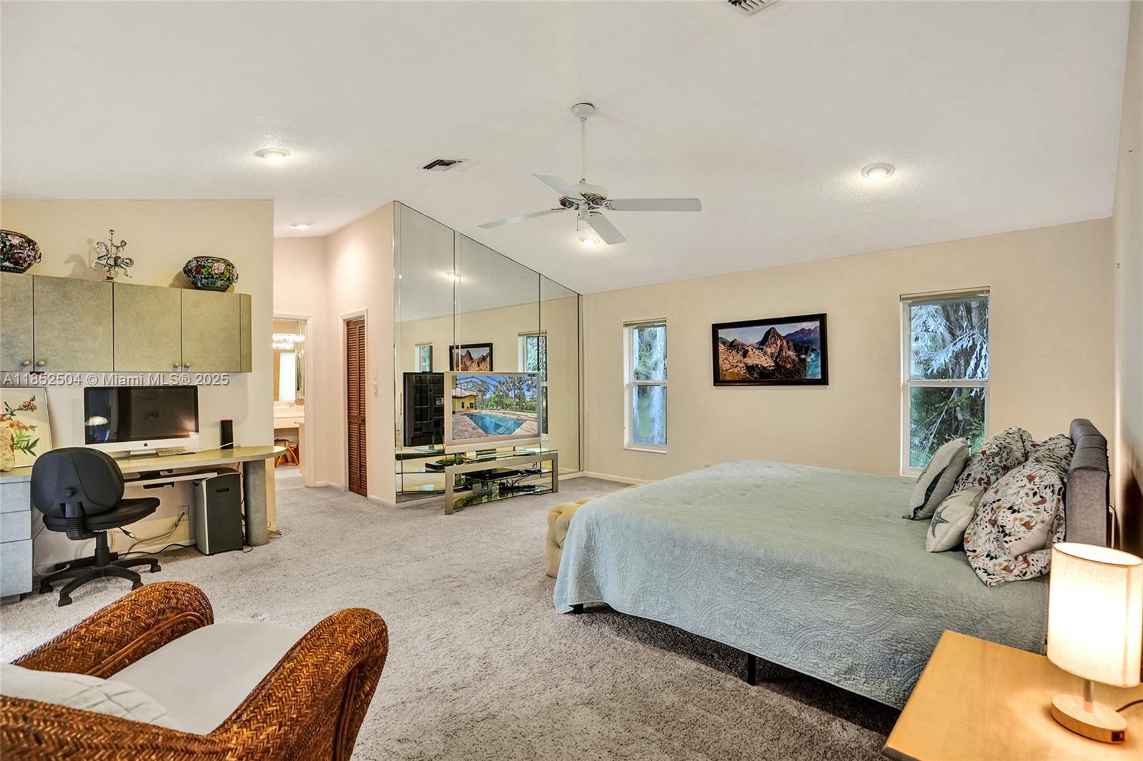 WHISPERING WOODS - Residential