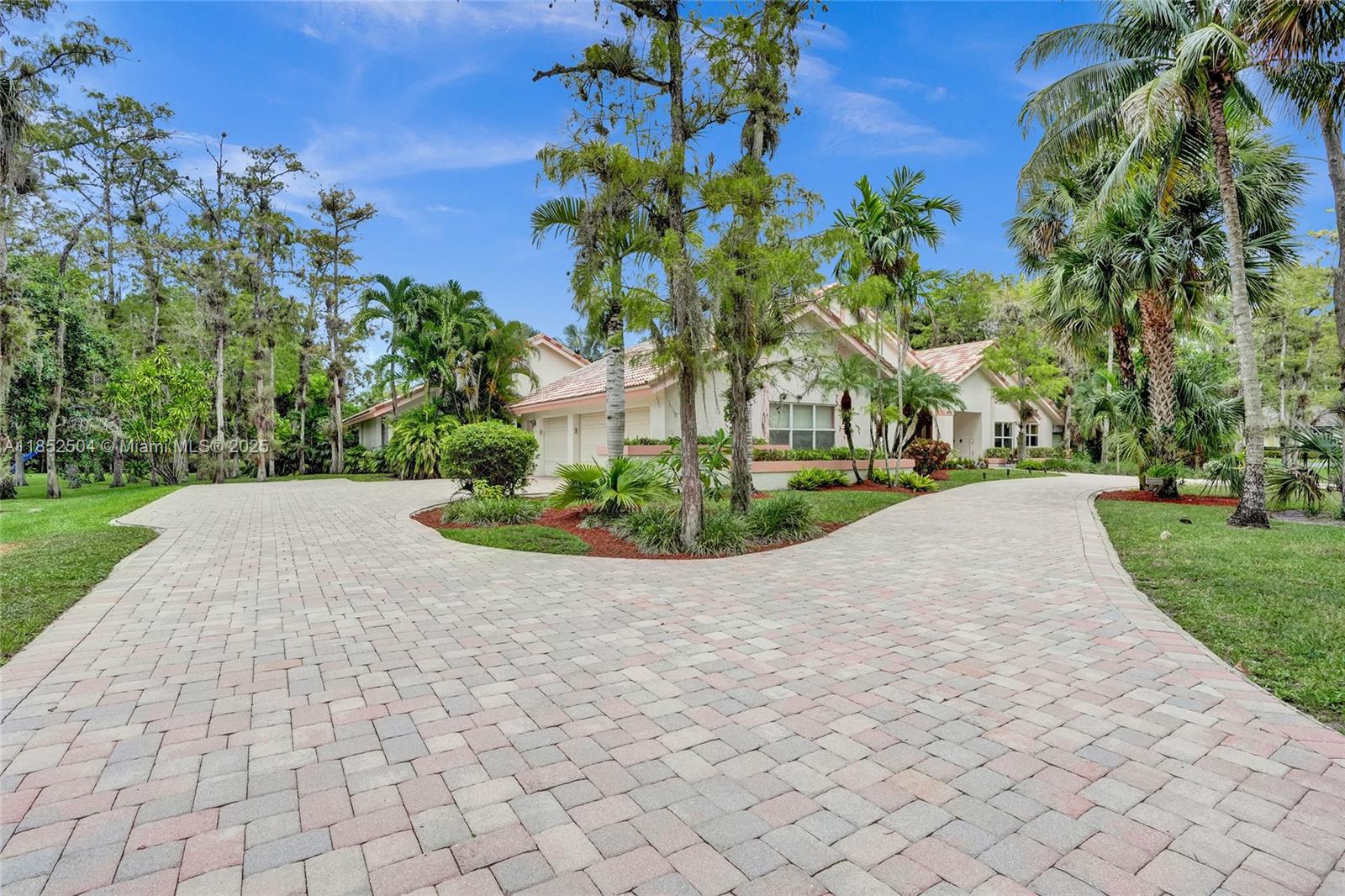 4955 NW 81st Ave