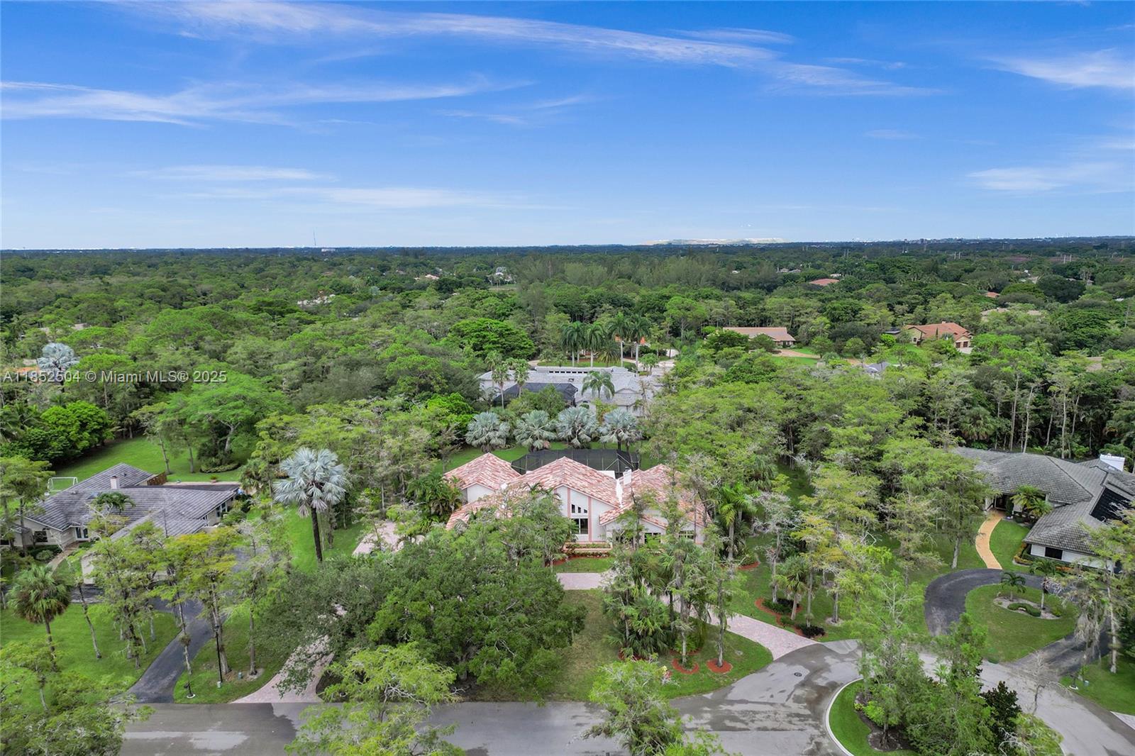 WHISPERING WOODS - Residential