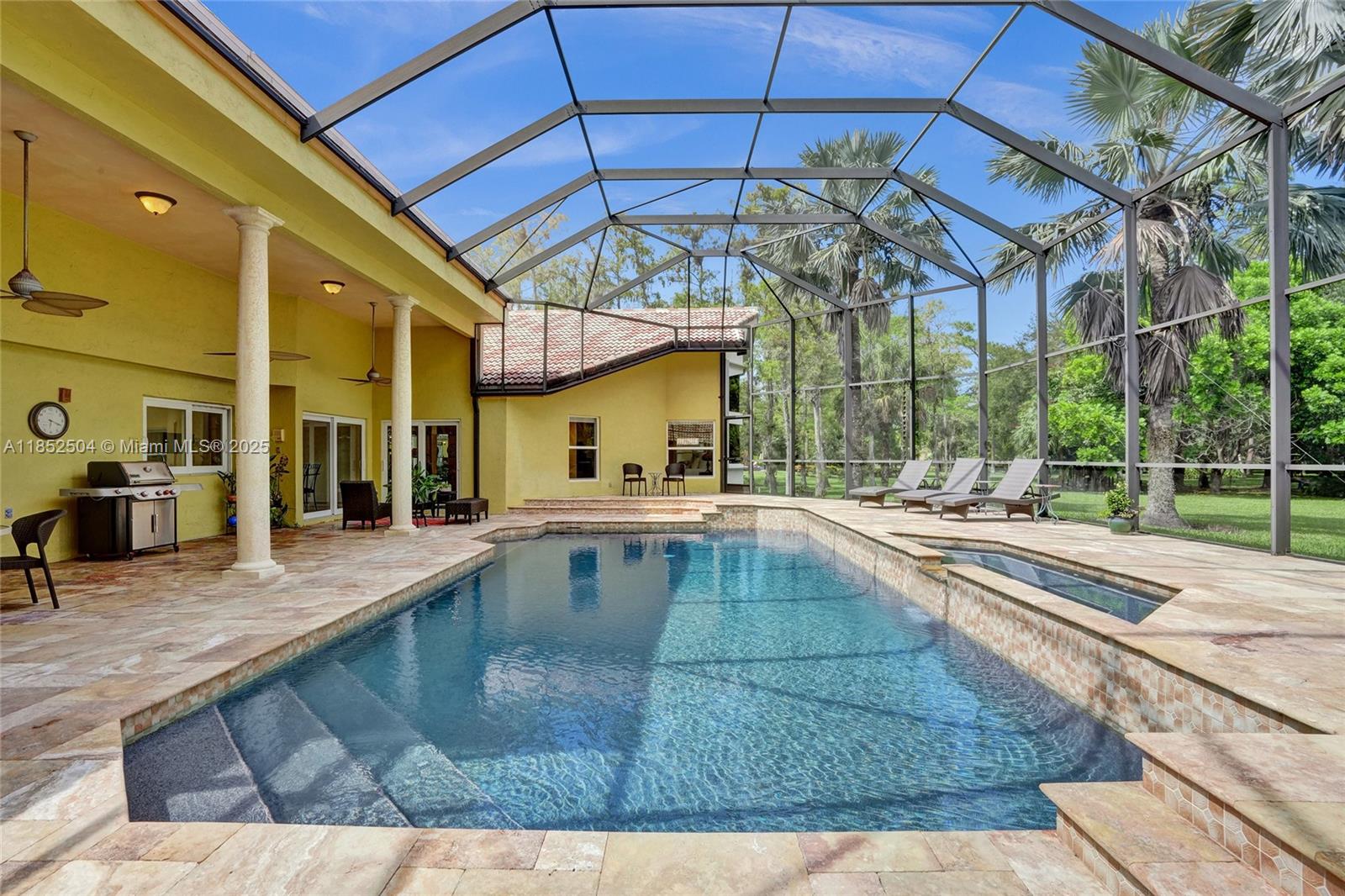 WHISPERING WOODS - Residential