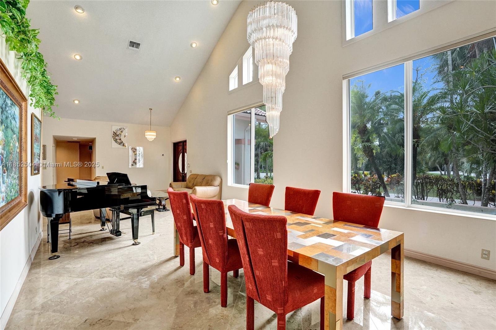 WHISPERING WOODS - Residential