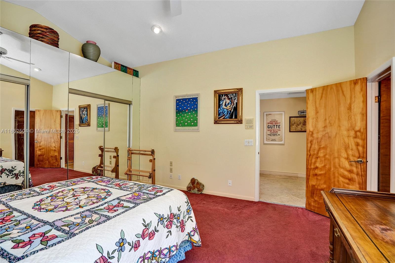 WHISPERING WOODS - Residential