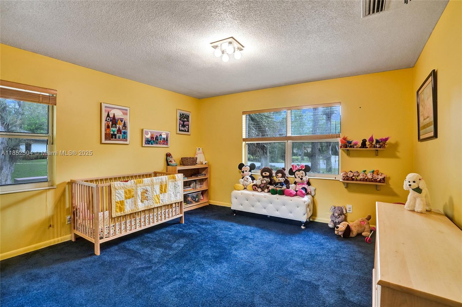 WHISPERING WOODS - Residential