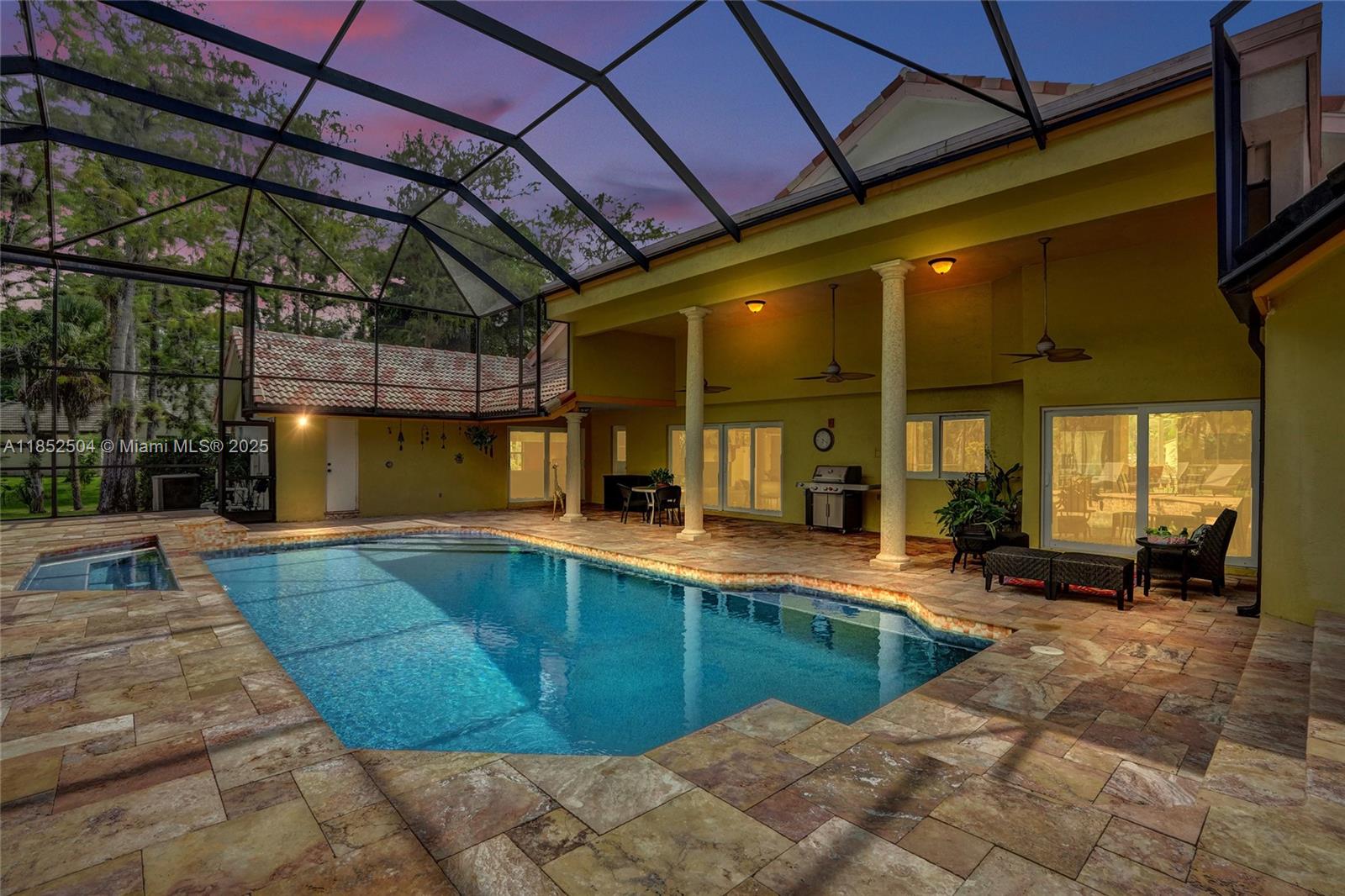 WHISPERING WOODS - Residential