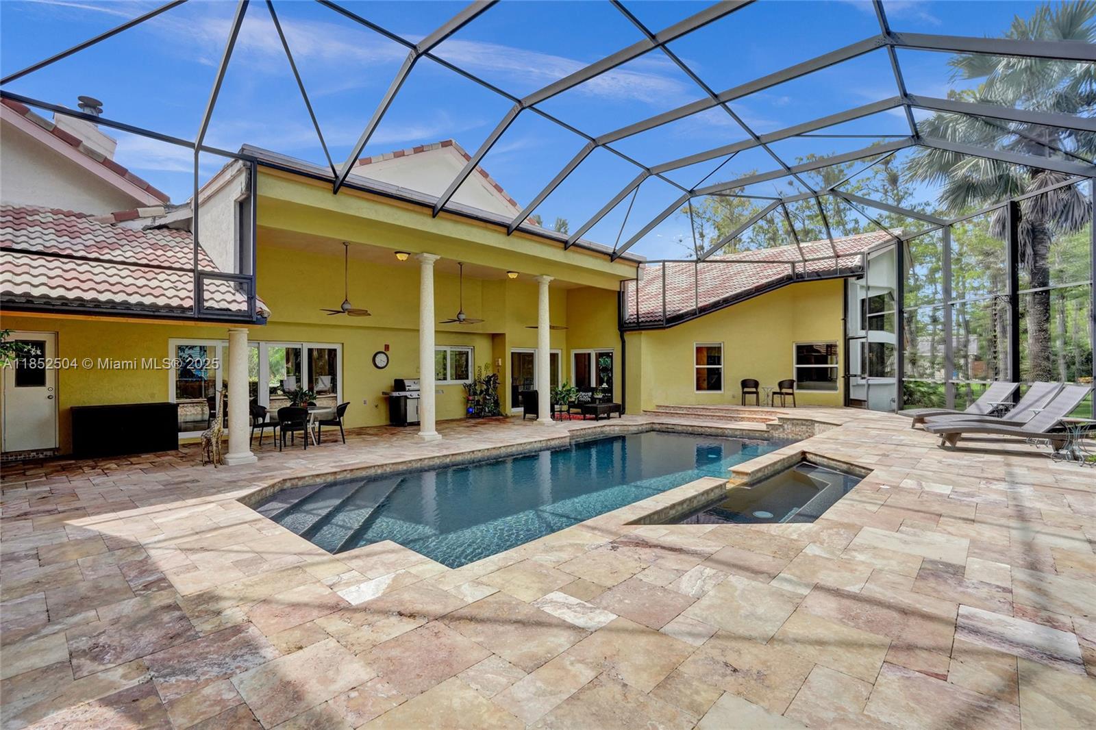 WHISPERING WOODS - Residential