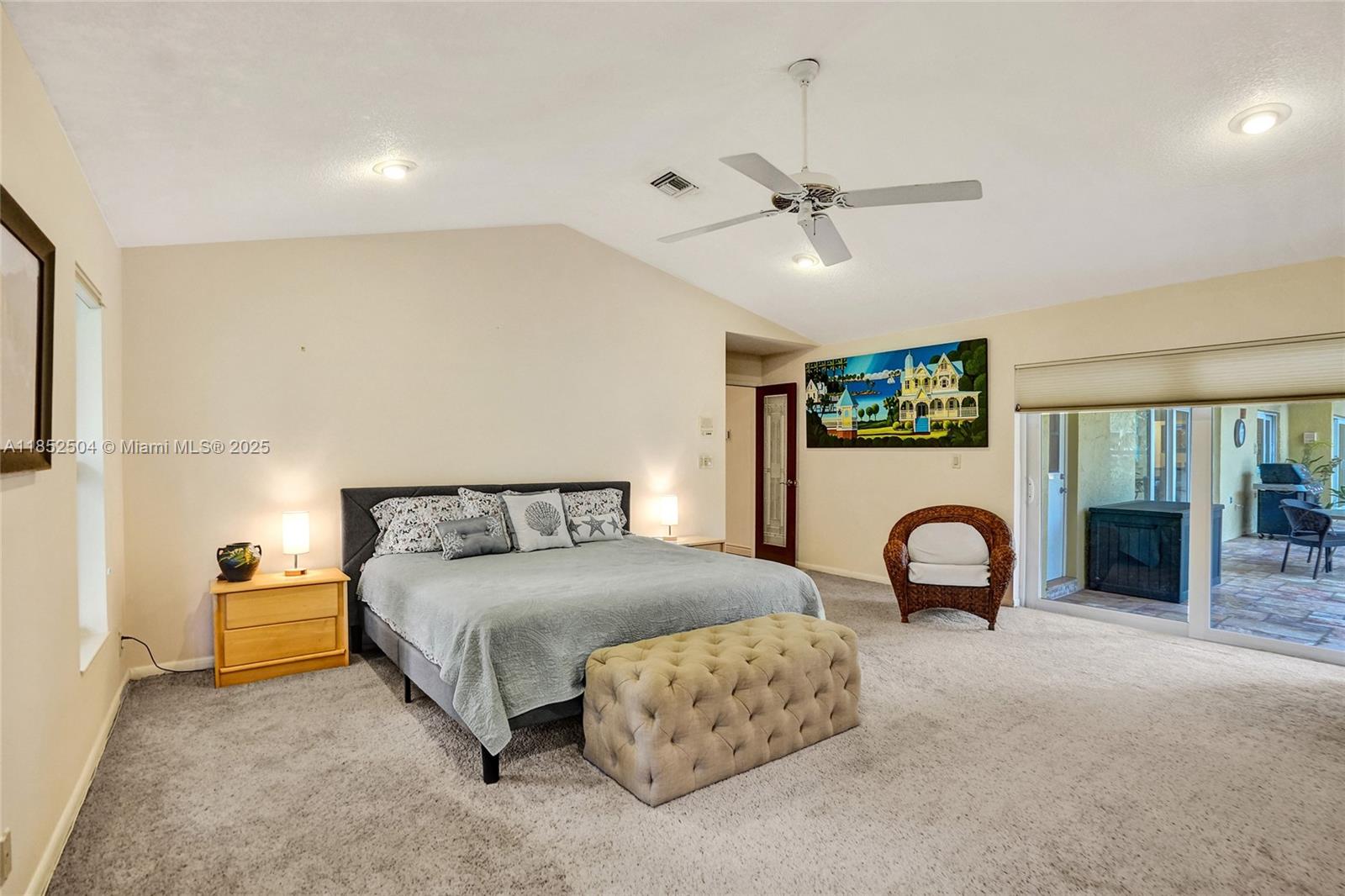 WHISPERING WOODS - Residential