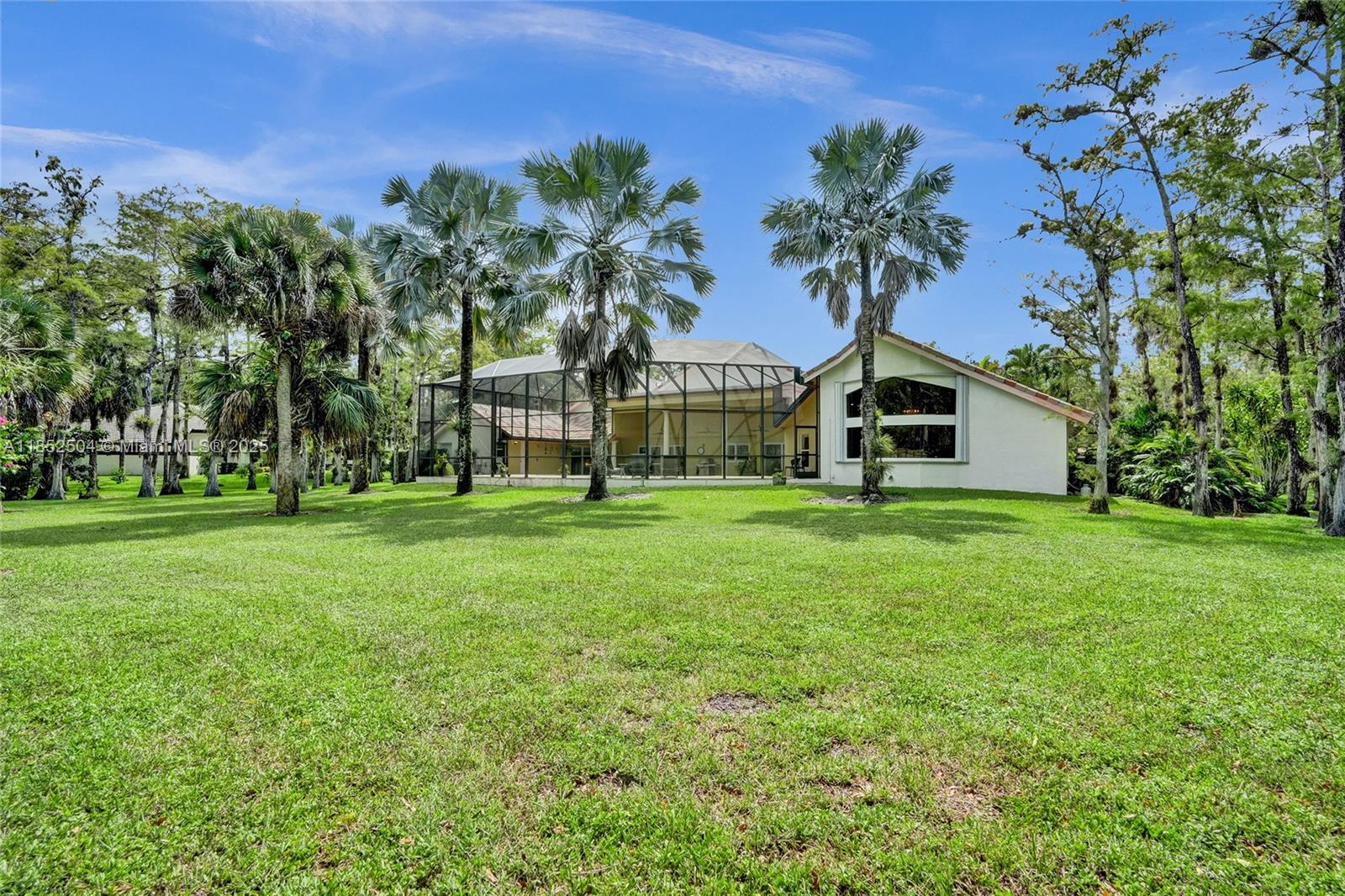 WHISPERING WOODS - Residential