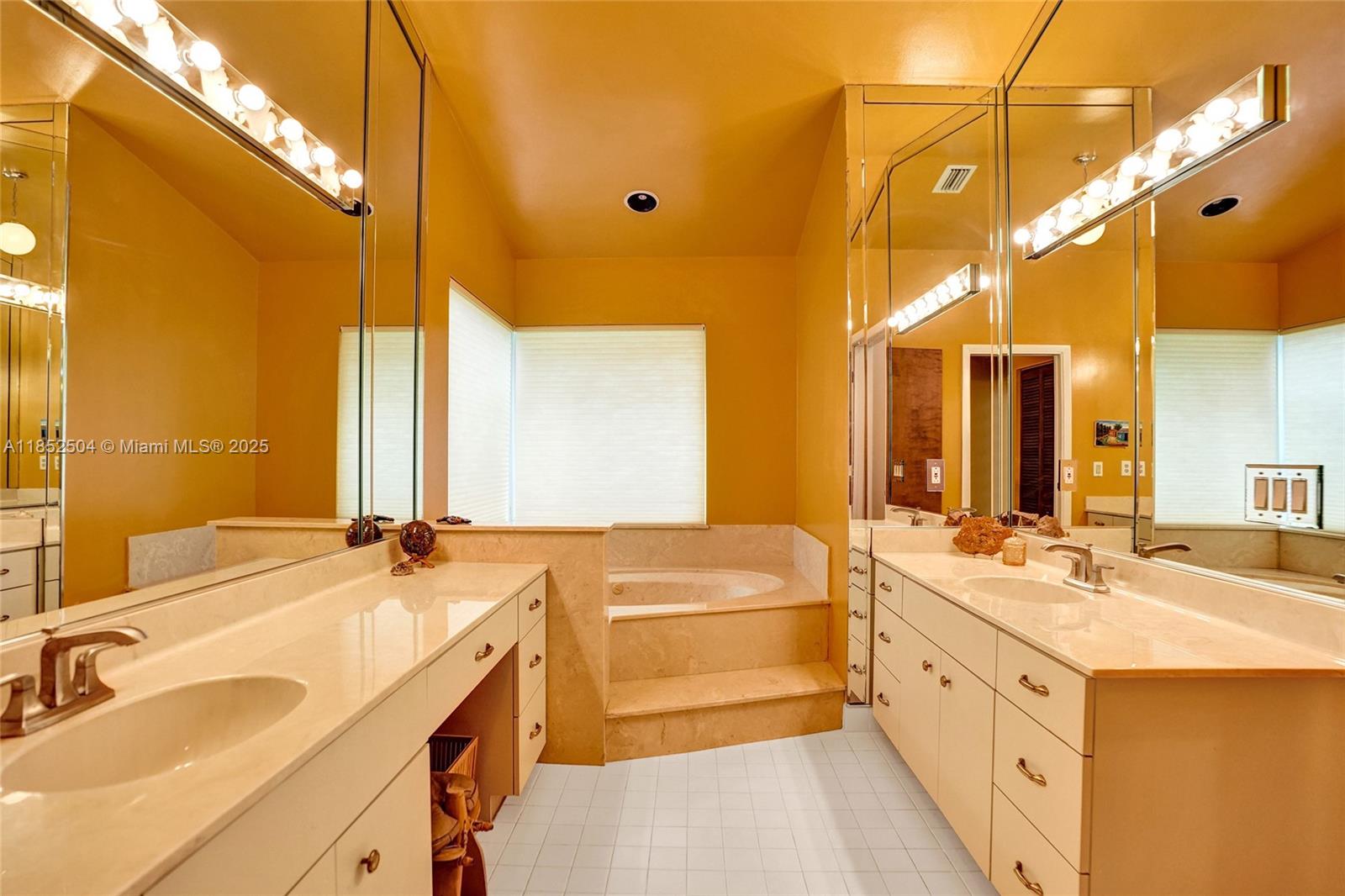 WHISPERING WOODS - Residential