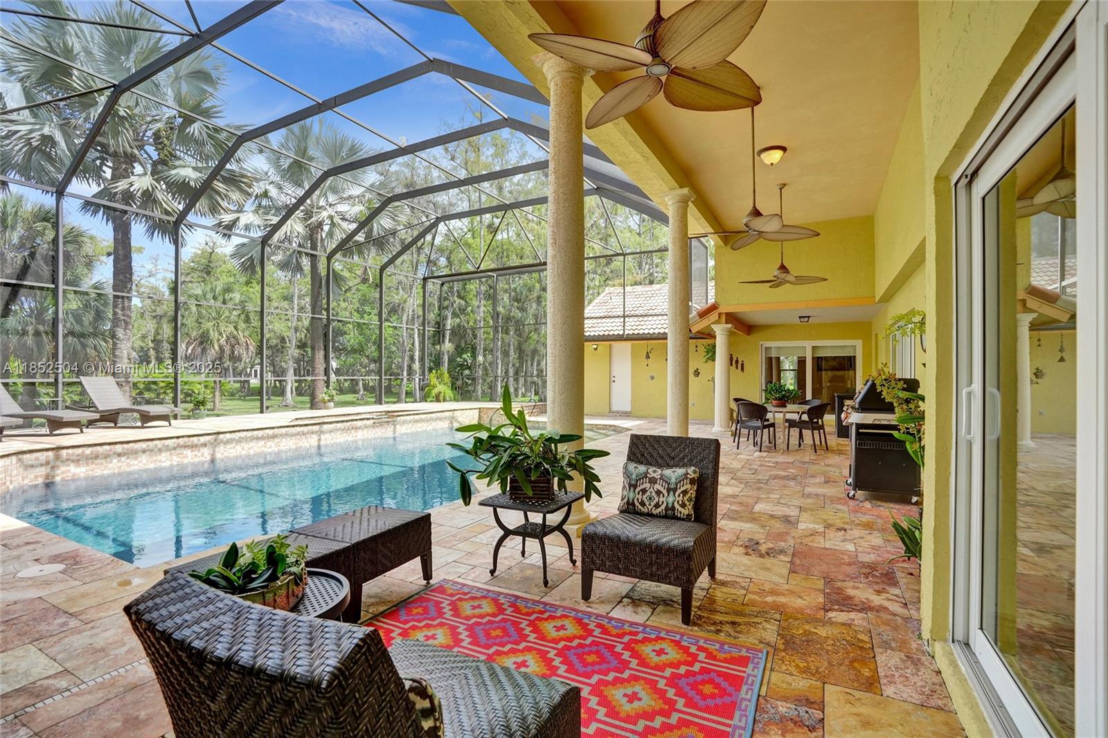 WHISPERING WOODS - Residential