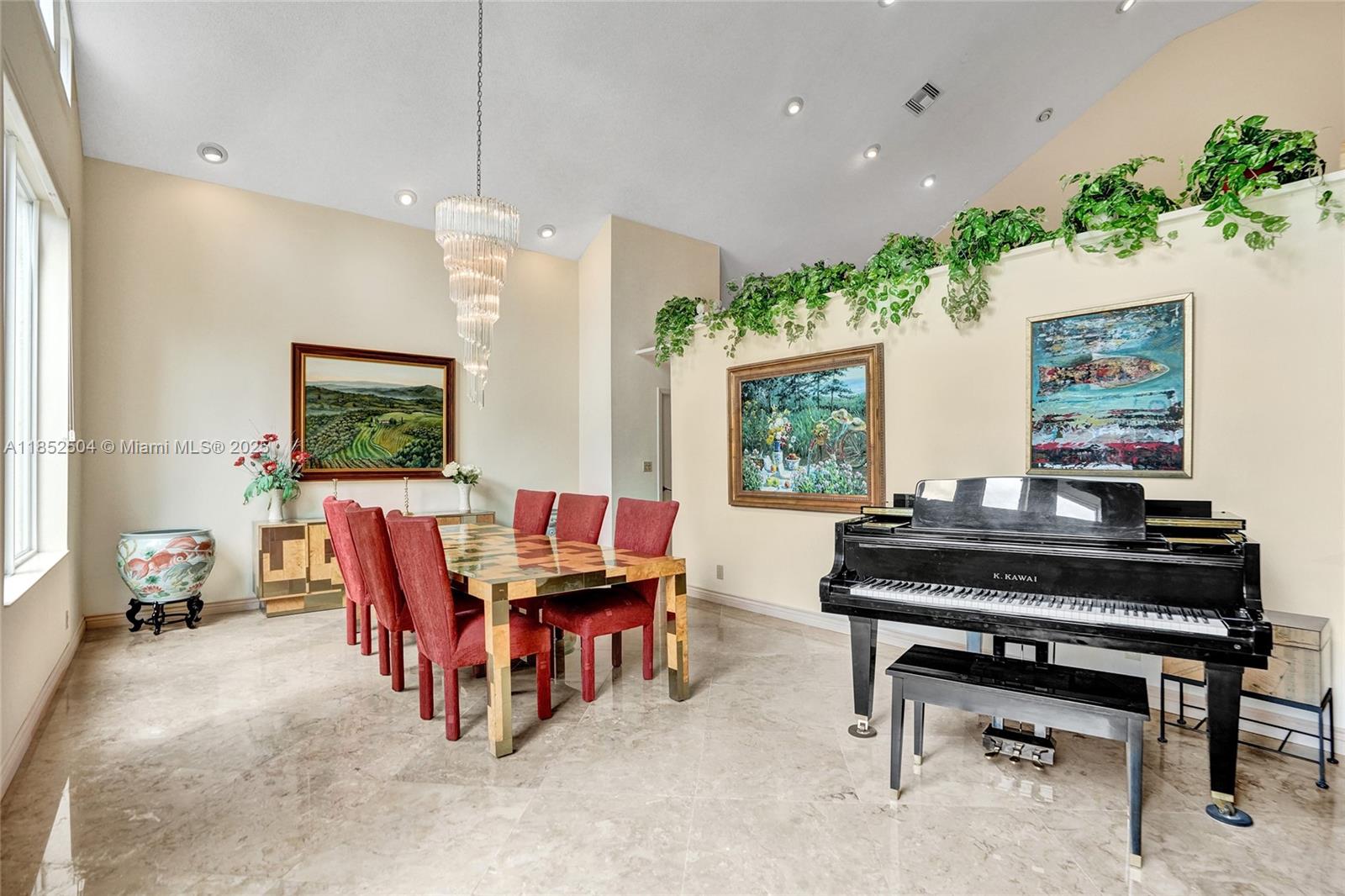 WHISPERING WOODS - Residential